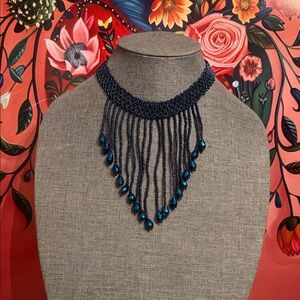 Elegant Blue Beaded Necklace -- collar gotita de cristal